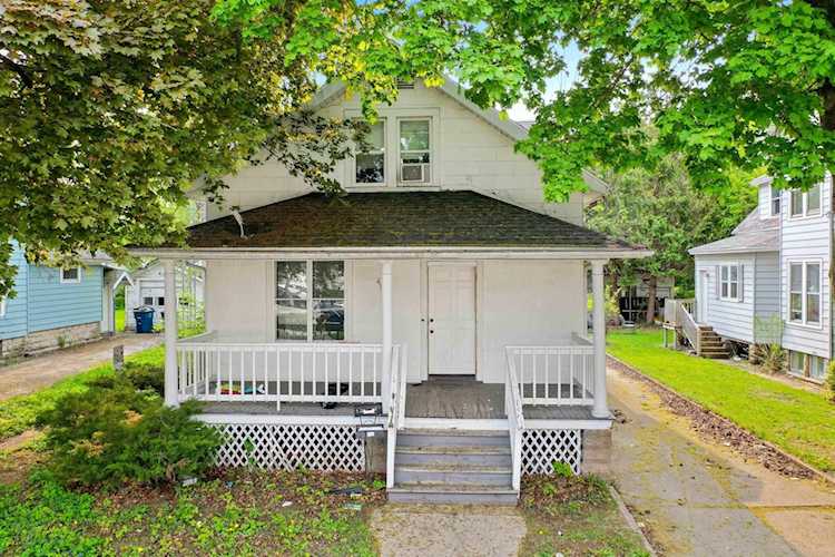 851 Wright St Oshkosh, City of Oshkosh, WI 54901