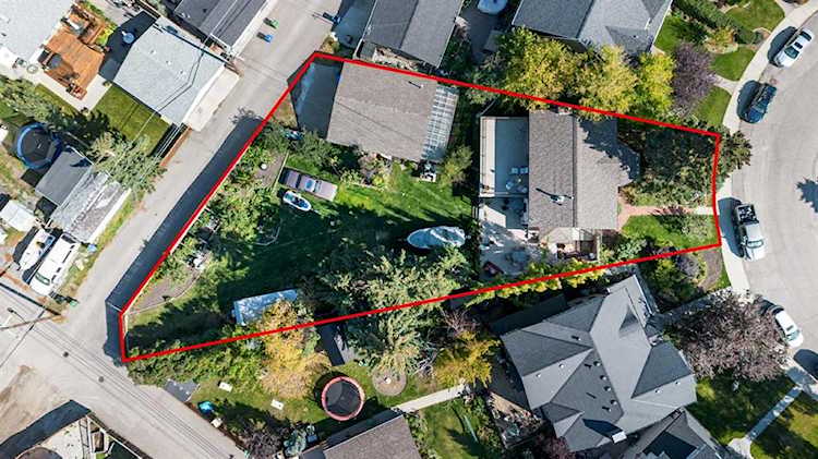 1131 Reader Crescent NE Calgary, AB T2E 5J8