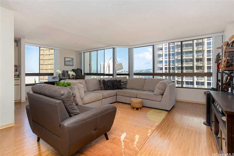 55 S Judd Street #1807 Honolulu, HI 96817