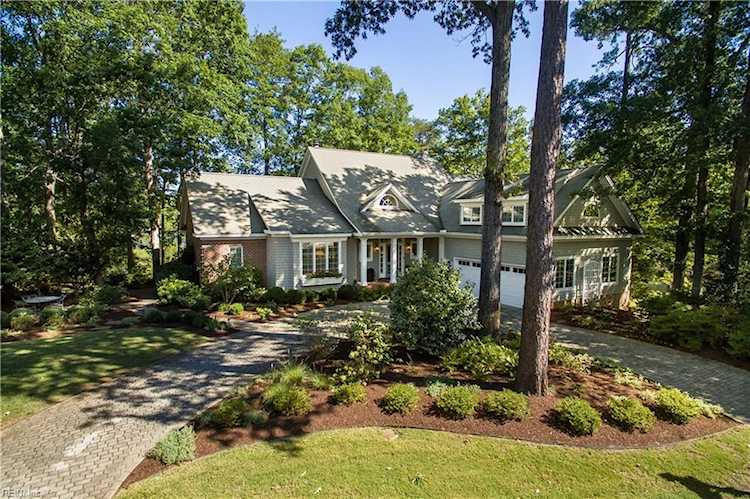 2724 Spigel Dr Virginia Beach, VA 23454