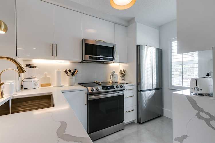 2236 N Cypress Bend Drive #204 Pompano Beach, FL 33069