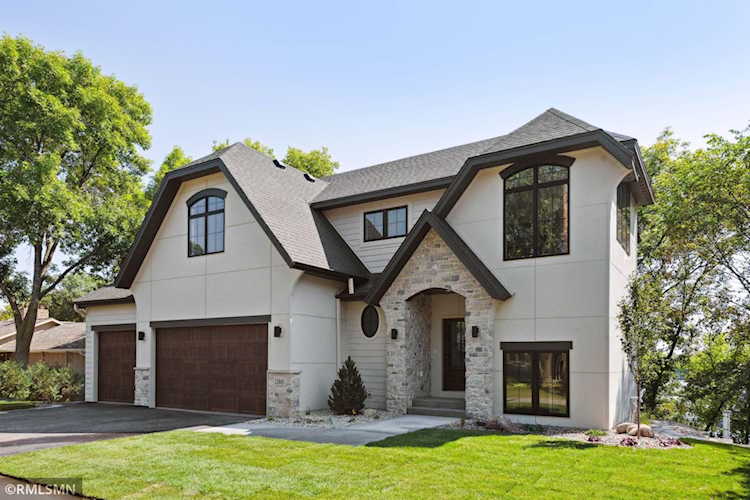 21845 Byron Circle Greenwood, MN 55331