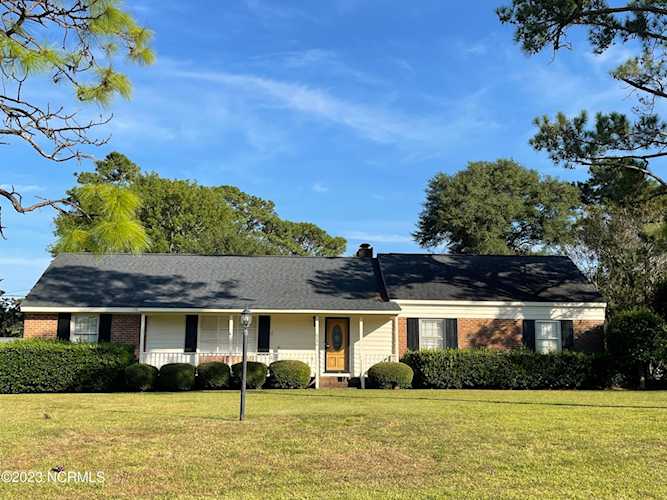 Real Estate & property in Wilmington NC at 6246 Trowbridge St the latest price of $400,000 in Zipcode 28403 Photo 1