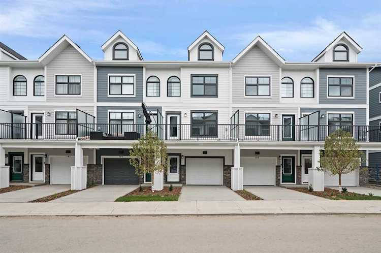 187 Les Jardins Park SE Calgary, AB T2E 6J5