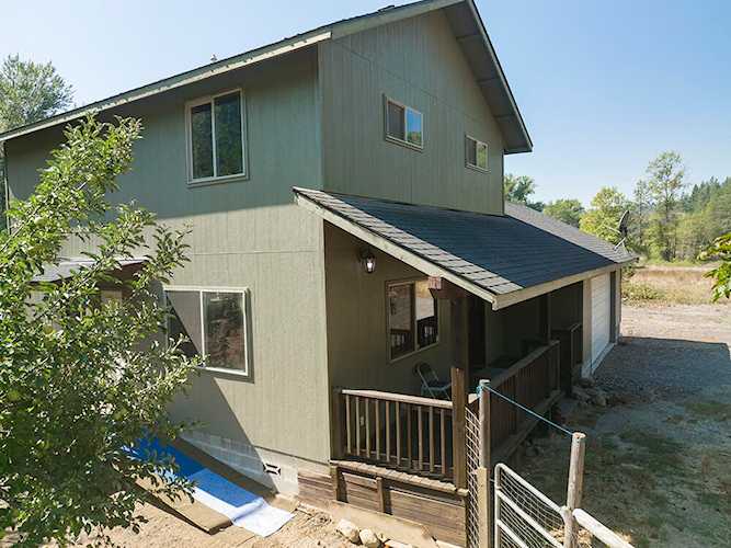 1285 N Frontage Rd Wolf Creek, OR 97497