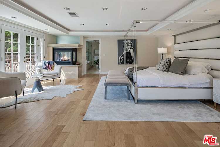 3625 Coldwater Canyon Ave Studio City, CA 91604