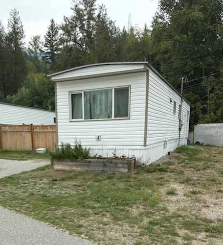 4029 Broadwater Rd #4 Robson, BC V1N4V6