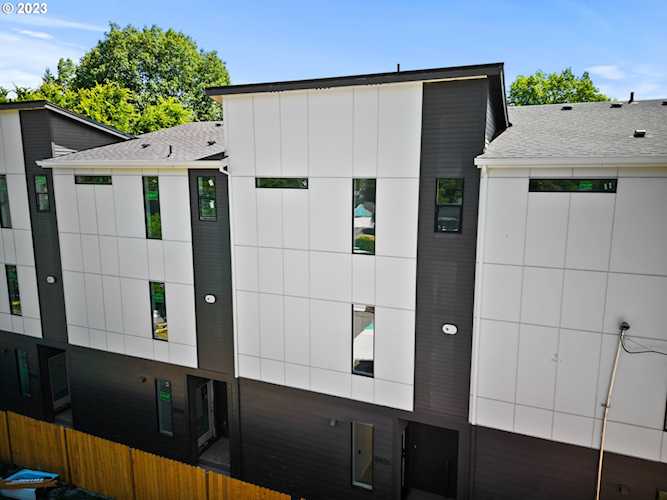 5926 N Michigan AVE Portland, OR 97217
