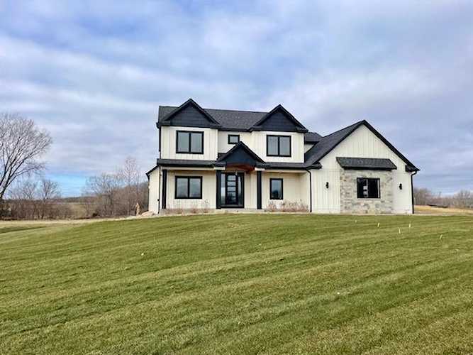 7405 Skylark Lane NW Rochester, MN 55901