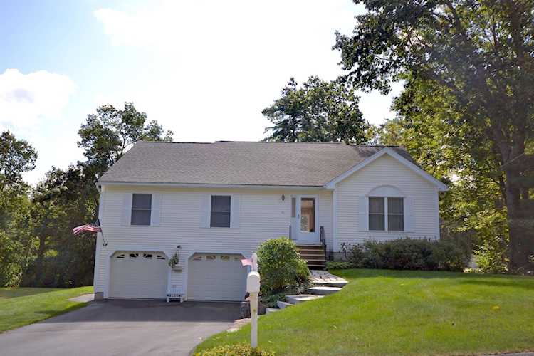 211 Aladdin St Manchester, NH 03104