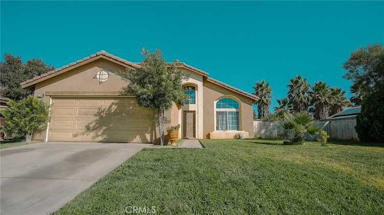 1044 Willmont Way Beaumont, CA 92223