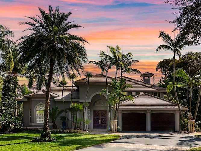 6502 NW 66th Way Parkland, FL 33067