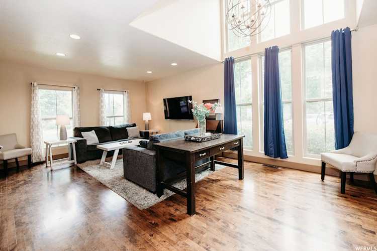 10536 S Topview Rd W South Jordan, UT 84009