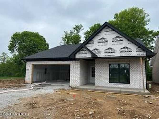 8233 Cedar Crest Ln Louisville, KY 40291