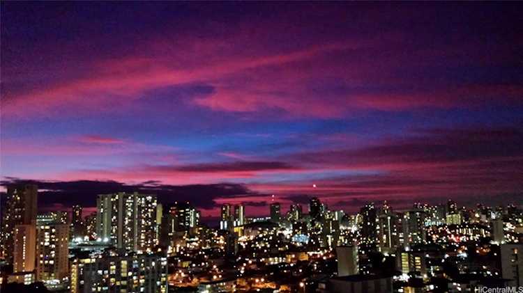 2740 Kuilei Street #2204 Honolulu, HI 96826