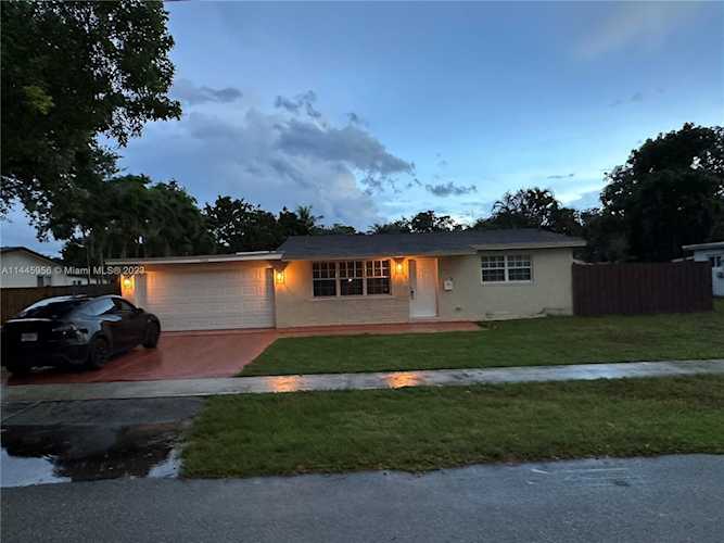 5232 SW 92nd Ter Cooper City, FL 33328