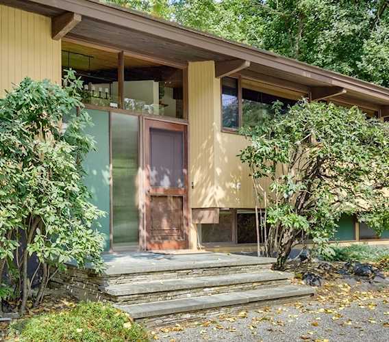 2 Rollingwood Dr Worcester, MA 01609 | Town Property Group Photo 1