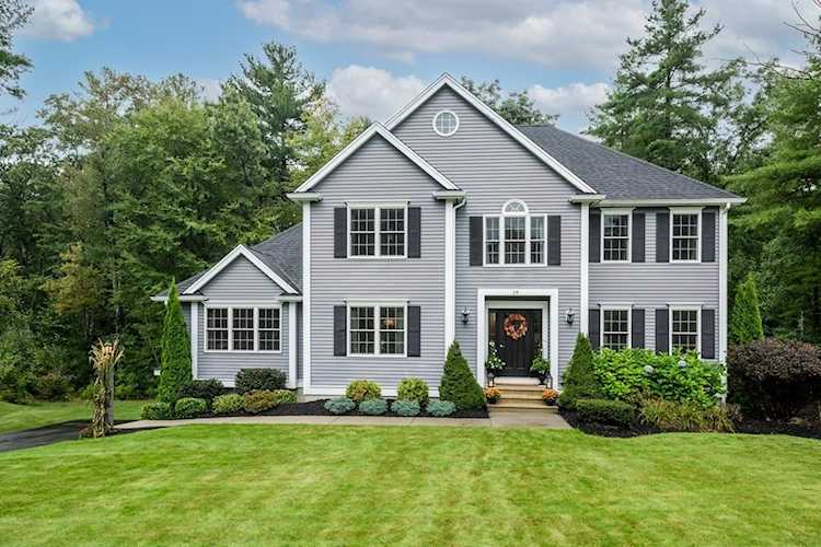 39 Joseph Cir Northbridge, MA 01588 | Town Property Group Photo 1