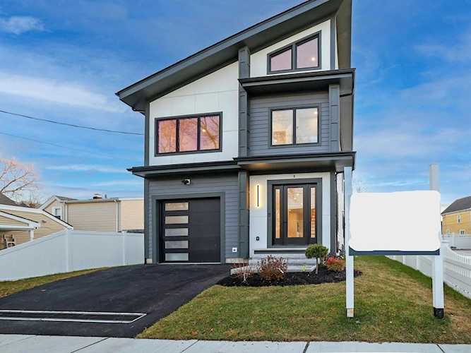 8 Gardner #8 Newton, MA 02458