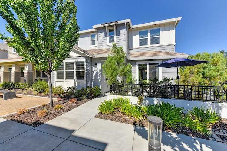 4859 Holden Drive Rocklin, CA 95677