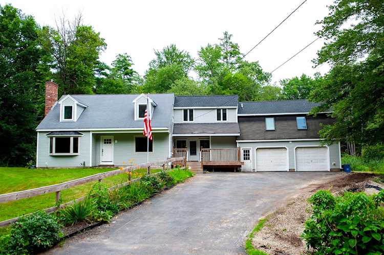 463 Pingree Hill Rd Auburn, NH 03032