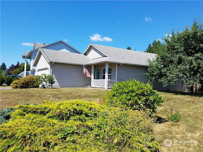 913 E Galena St Granite Falls, WA 98252
