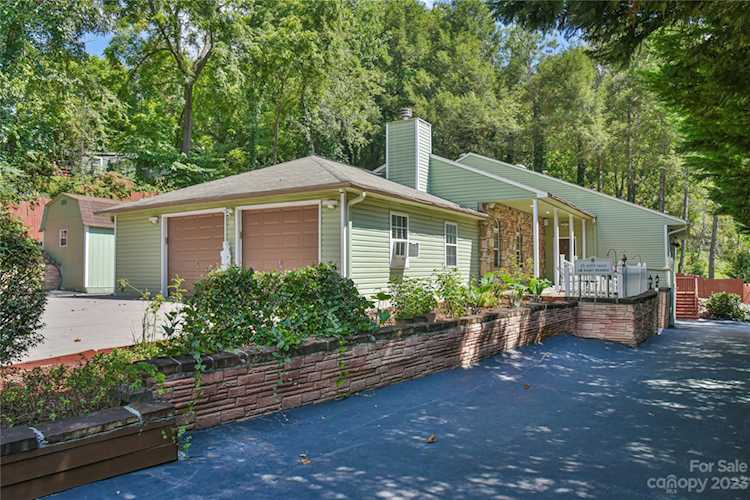 433 Lakey Gap Rd Black Mountain, NC 28711