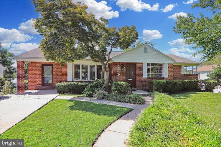 2949 Terrace Dr Chevy Chase, MD 20815