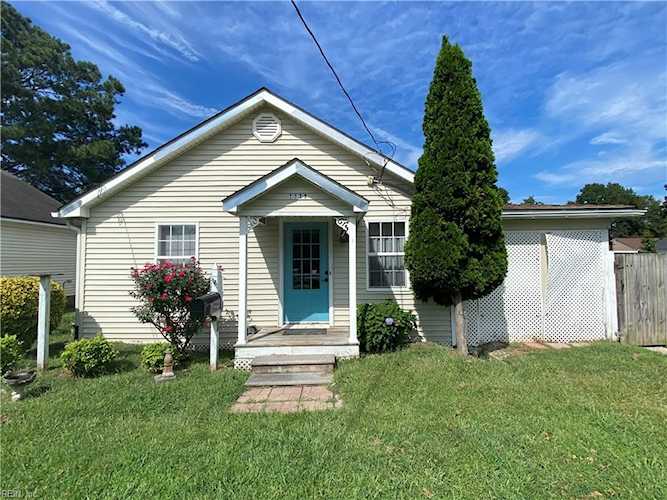 1139 Virginia Ave Chesapeake VA 23324 | MLS# 10504644 - WilliamLayton.com Photo 1