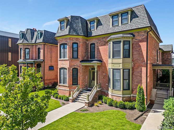 295 Alfred St #B Detroit, MI 48201