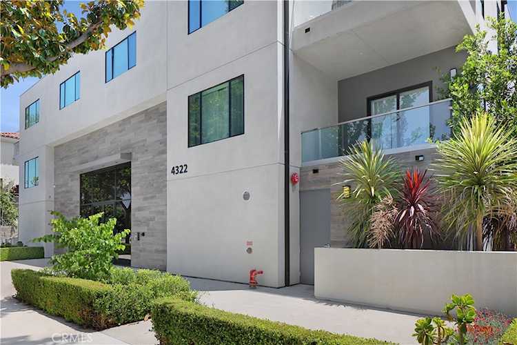 4322 Gentry Ave #202 Studio City, CA 91604