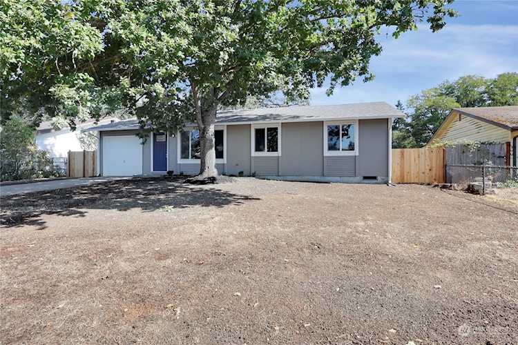 15313 11th Avenue Ct E Tacoma, WA 98445