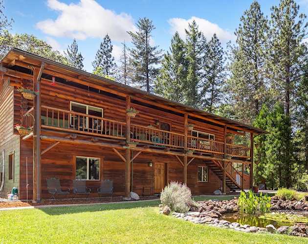 3842 Azalea Dr Grants Pass, OR 97526