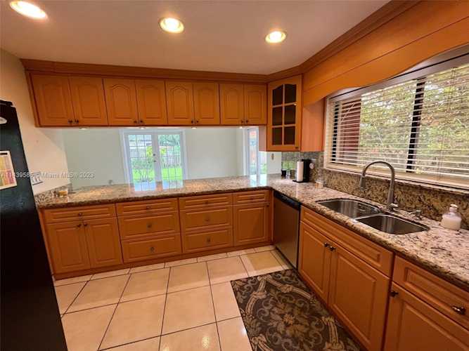 5988 SW 114th Ave Cooper City, FL 33330
