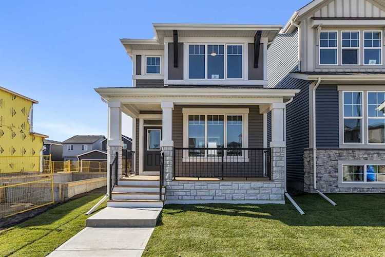 97 Legacy Glen Place SE Calgary, AB T2X 4T5
