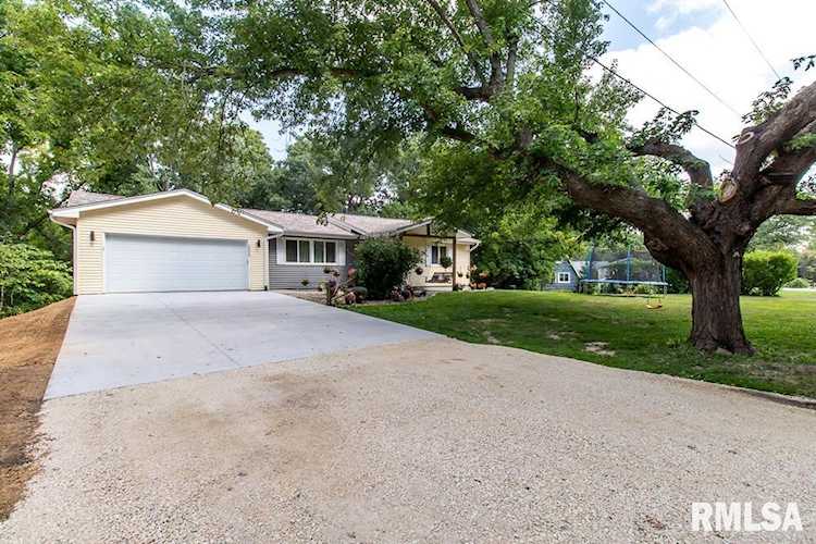 28020 218th St Le Claire, IA 52753 | MLS QC4245824 Photo 1