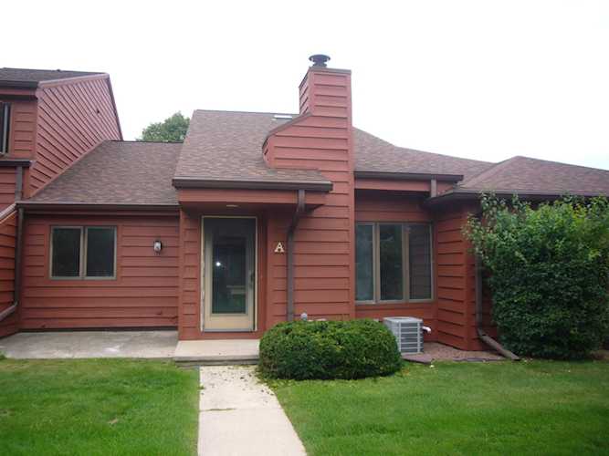 2230 Meadowbrook Ct #A Oshkosh, WI 54904-7839 condo for sale, MLS#50280348 - Dallaire Realty Photo 1