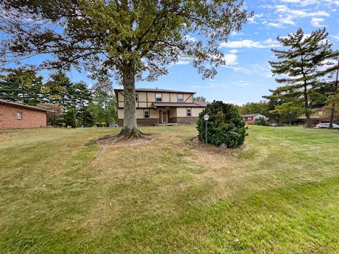 9253 Carriage Lane Pickerington, OH 43147