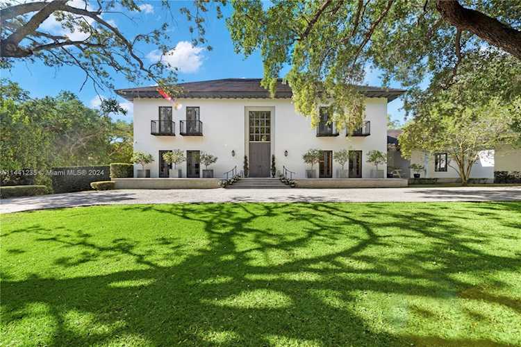 9550 Journeys End Rd Coral Gables, FL 33156