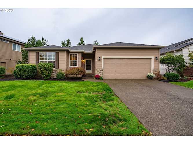 587 Ironwood TER Woodburn, OR 97071