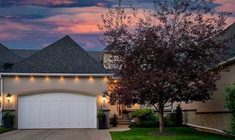 1359 69 St SW #4 Calgary, AB T3H 3W8
