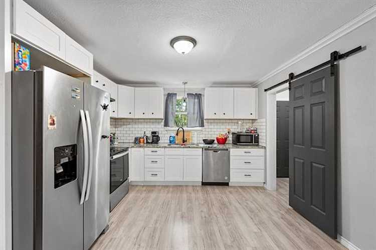 604 SE 3rd Street Kerens, TX 75144