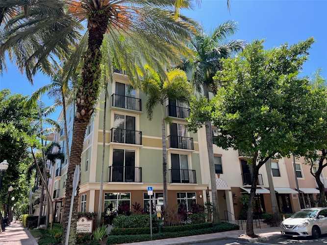 1900 Van Buren St #111B Hollywood, FL 33020