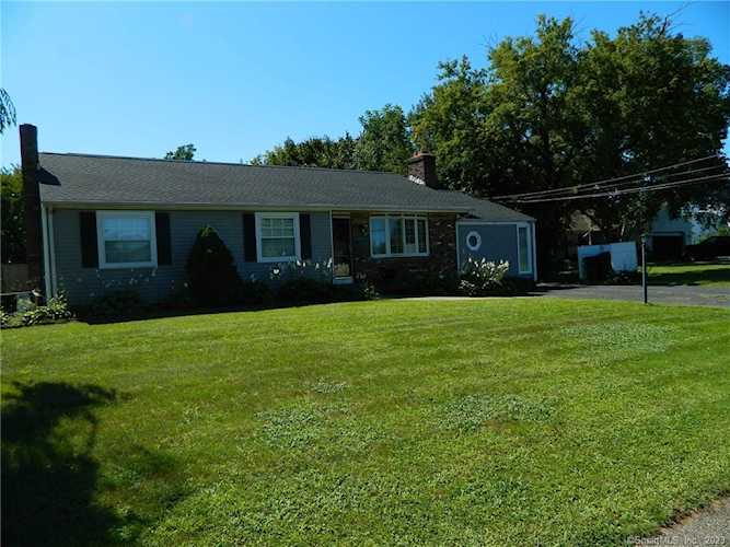 29 Sun Valley Dr Southington, CT 06489