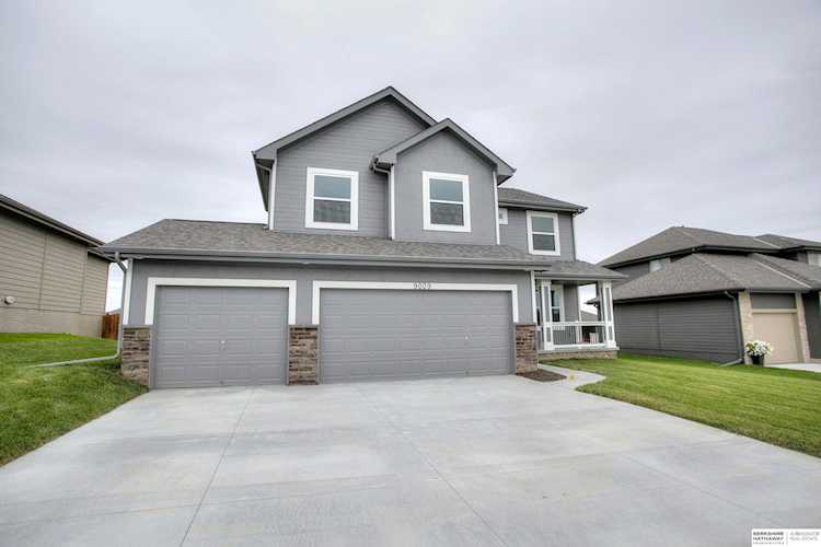 4406 Barksdale Dr Bellevue, NE 68123