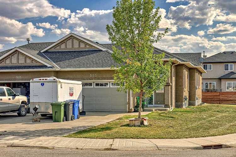 503 East Lakeview Place Chestermere, AB T1X 0A3