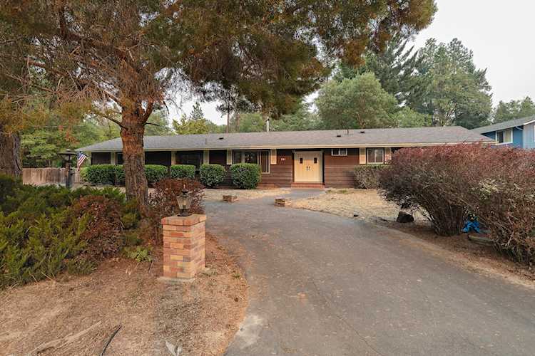 151 Verna Ln Grants Pass, OR 97527