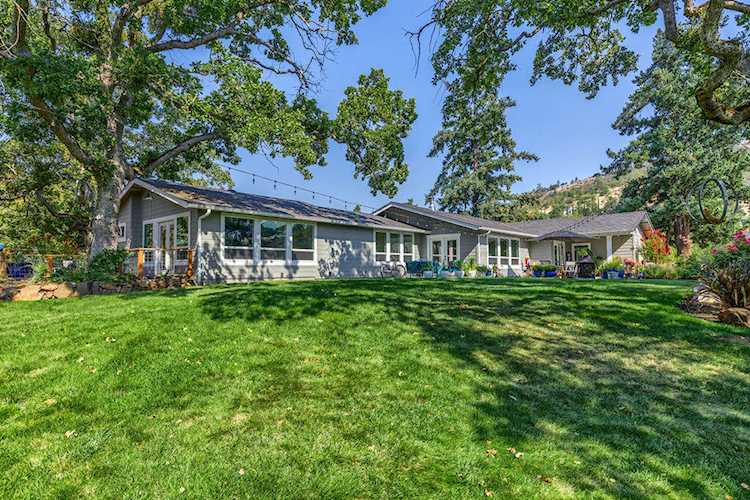 View 3540 North Foothill Rd with HD Pictures, Virtual Tours & Aerial Maps | MLS #220171818 Photo 1