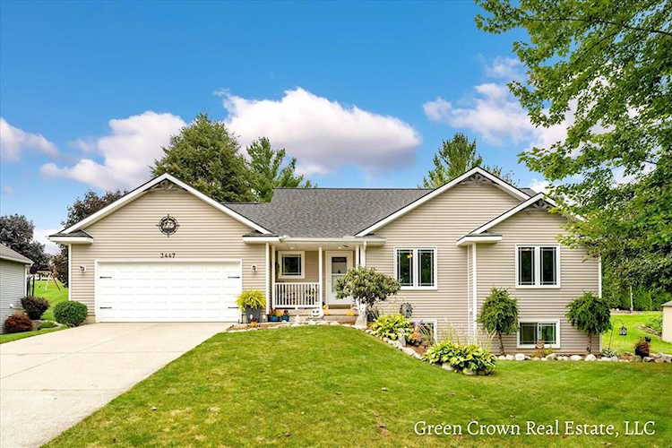 3447 Meadow Glen Dr in Georgetown Twp, MI Photo 1