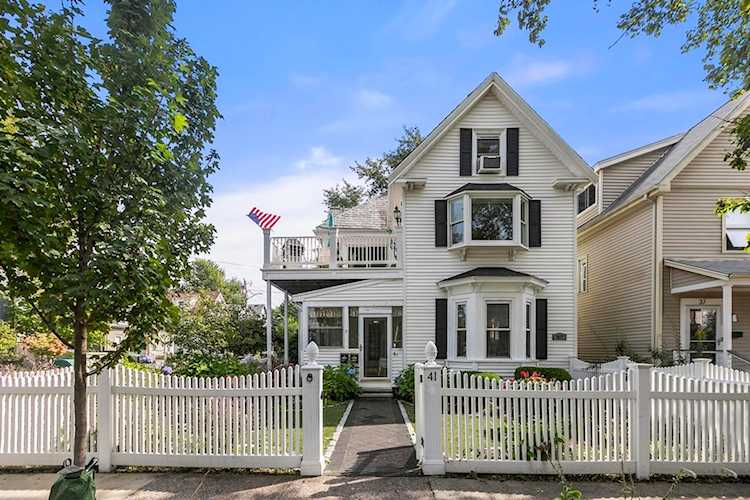 41 Teel St Arlington, MA 02474 | MLS 73164453 Photo 1